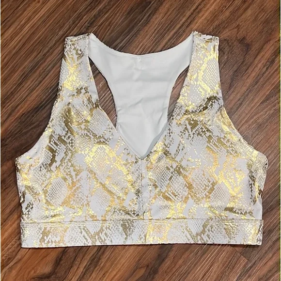 Fabletics On The Go Midi Medium Impact Sports Bra - Picture 5 of 15